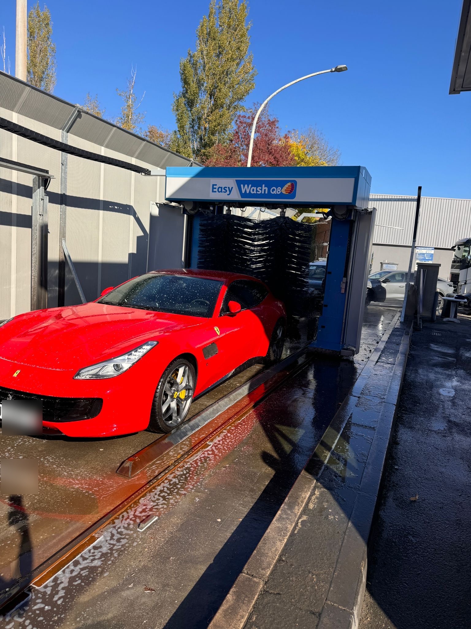 Attrezzature All'avanguardia - Tecnologia moderna per autolavaggio